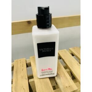 Victoria's Secret LOVE ME Fragrance Lotion 250 ml/8.4 fl oz. New